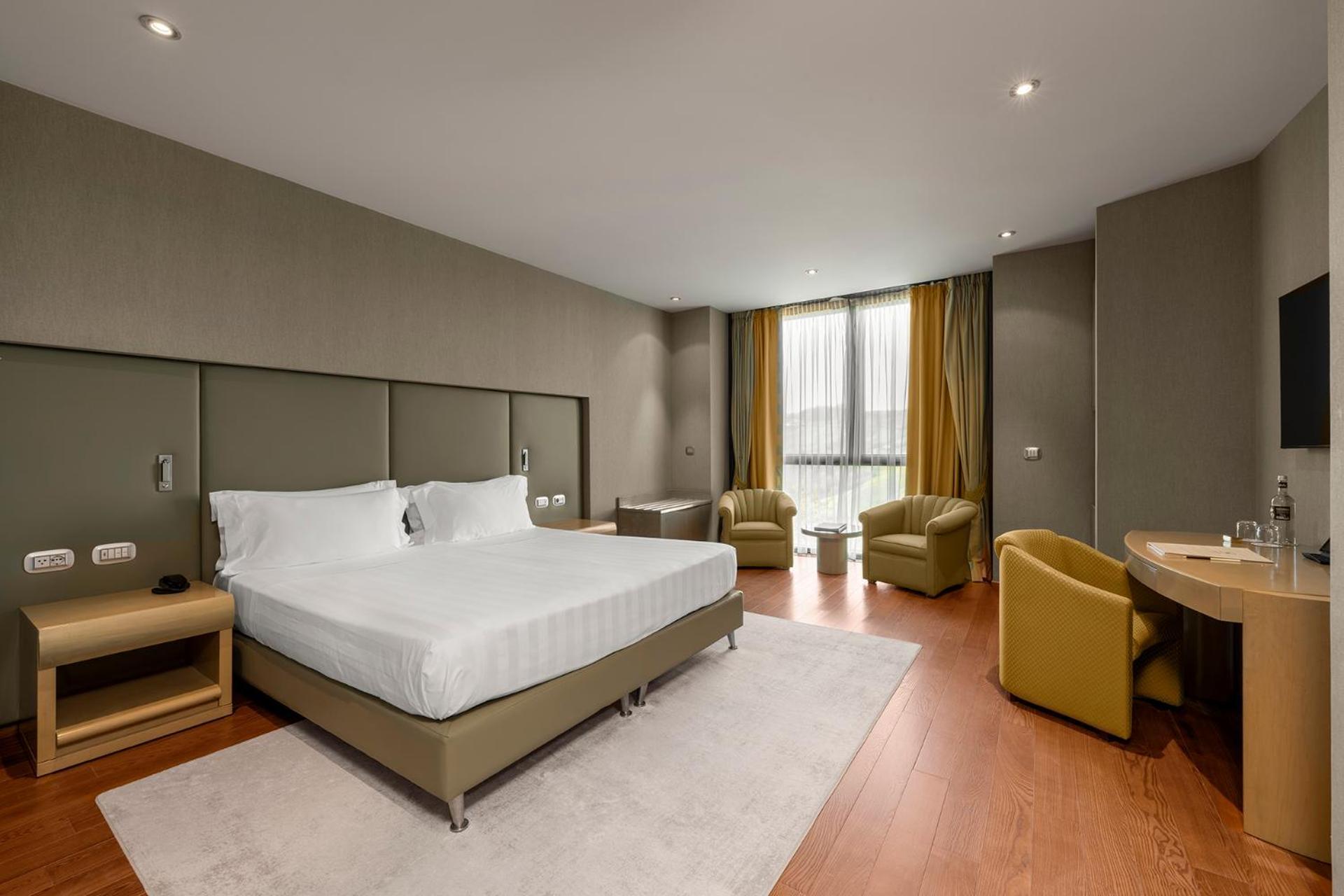 Hotel Il Boscareto & Serralunga d'Alba