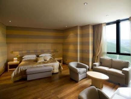 Hotel Il Boscareto & Serralunga d'Alba